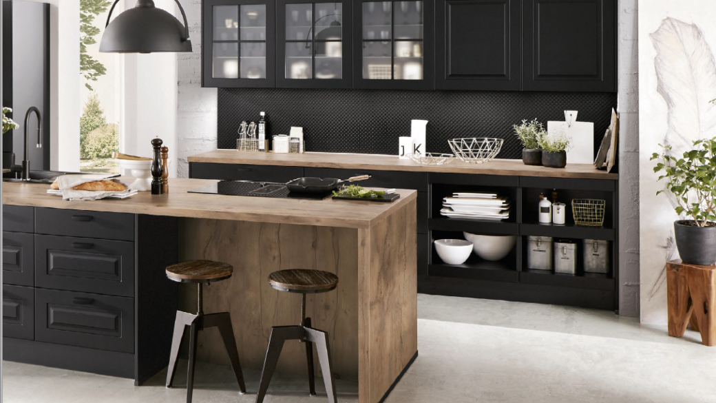 Cuisine ouverte avec îlot central avec les Cuisinistes Les Cuisines Campillo￼