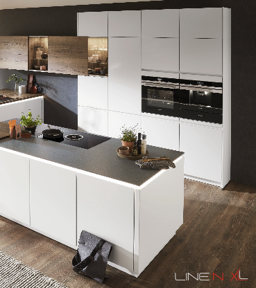 5 conseils de vos cuisinistes pour aménager votre cuisine moderne et ergonomique de façon épurée